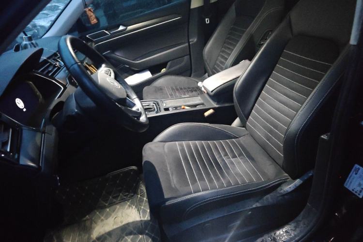 Used Volkswagen Magotan 2020 330TSI DSG Luxury Edition Left Front Seat