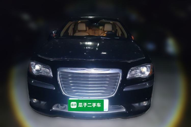 Used Chrysler 300C 2014 3.0L Excellence Edition Front