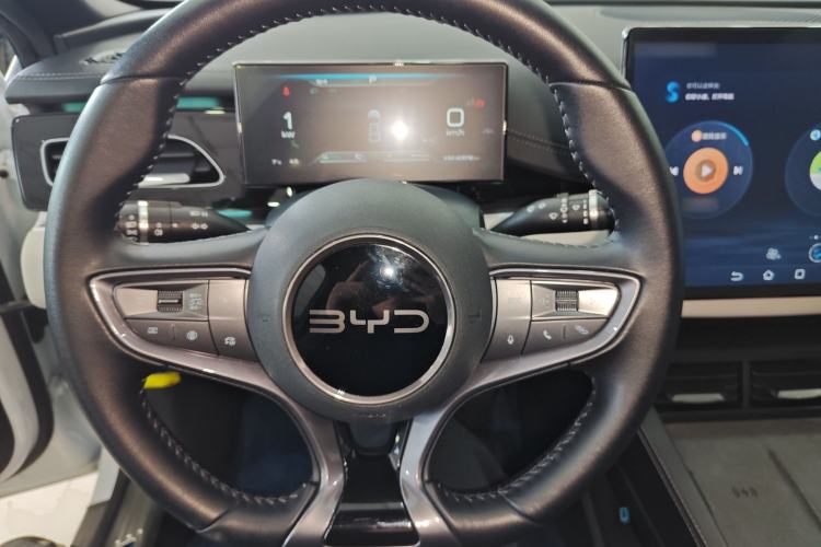 Used BYD Seal 06 New Energy 2024 DM-i 120KM Flagship Model
