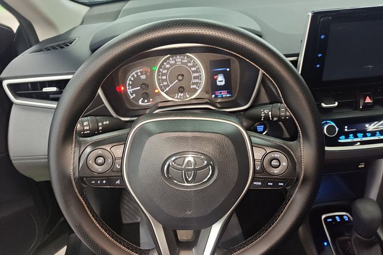 Used Toyota FRONTLANDER 2022 2.0L CVT Luxury PLUS Edition
