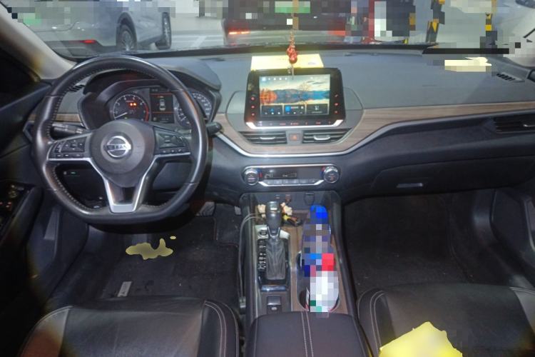 Used Nissan Teana 2021 2.0L XL Comfort Edition Center Console