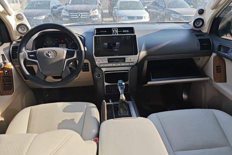 Used Toyota Prado  Center Console