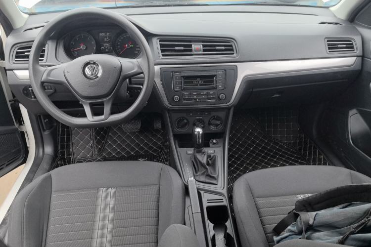 Used Volkswagen Lavida 2019 Lavida Start 1.5L Automatic Trendy Version China VI Standard Center Console