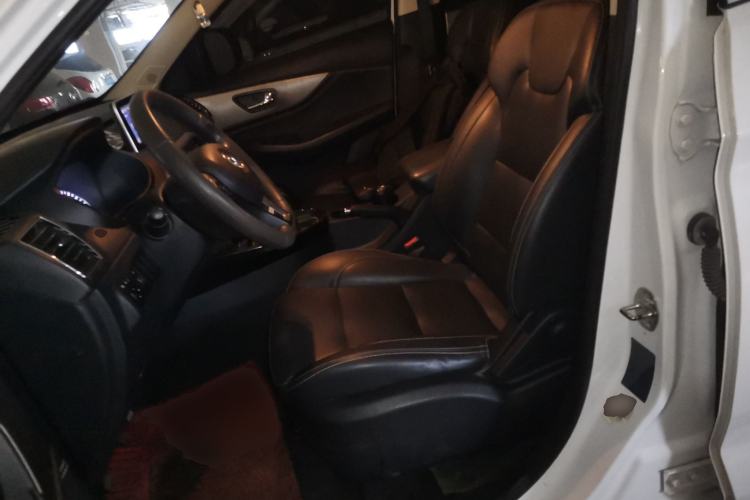 Used Dongfeng Fengon S560 2018 1.8L Manual Urban Model 5 Seats
