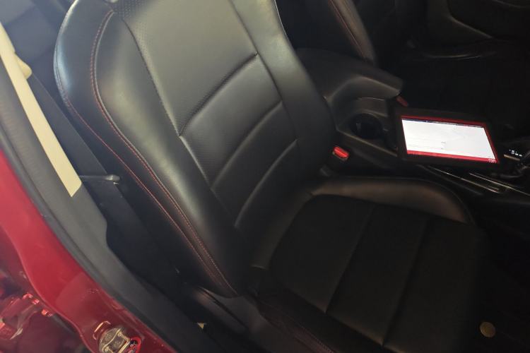 Used Mazda CX-5 2015 2.0L Automatic Two-Wheel Drive Urban Version Right Front Seat