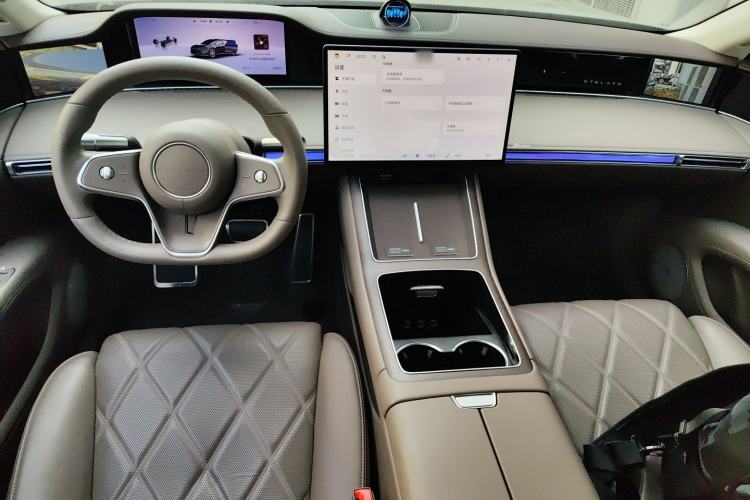 Used Hima Stelato S9 2025 Extended-Range Ultra Center Console