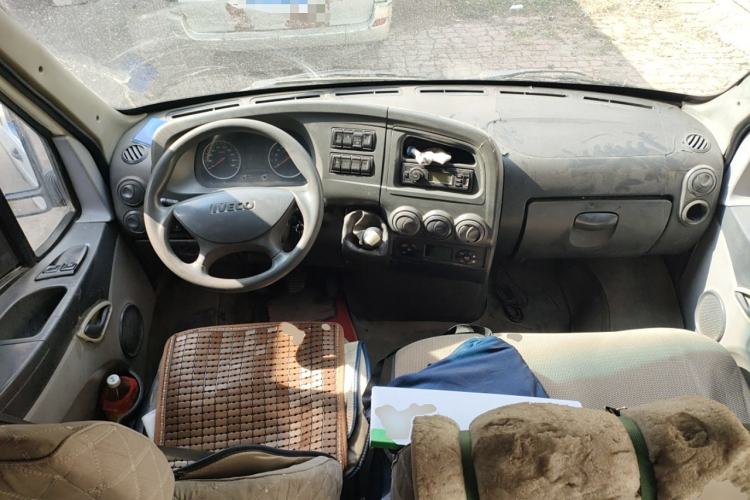 Used Iveco Power Daily 2017 2.5T Classic A37 High-Roof 7-Seater Passenger Van 47Z5