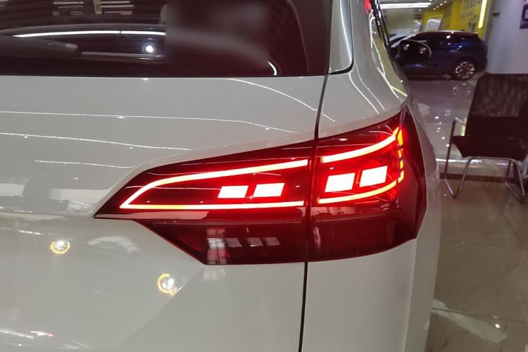 Used Volkswagen Tayron 2021 380TSI All-Wheel Drive R-Line Connected Version
