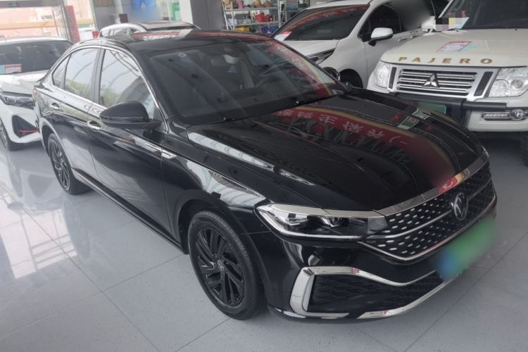 Used Volkswagen Lavida 2024 1.5L Automatic Starry Sky 5 Million Edition Front Right 45 Deg