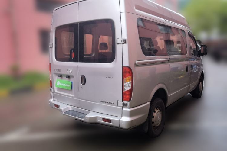 Used SAIC MAXUS Xintu V80 2018 2.5T 6-Speed Manual Aoyuntong Short Wheelbase Mid-Height 5-6 Seater Rear Right 45 Deg