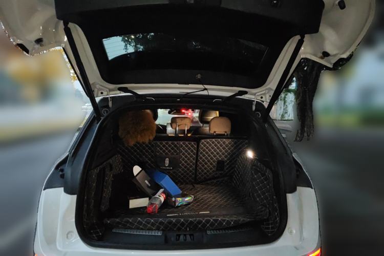 Used Lincoln Corsair 2022 2.0T Two-Wheel Drive Luxury Edition Trunk