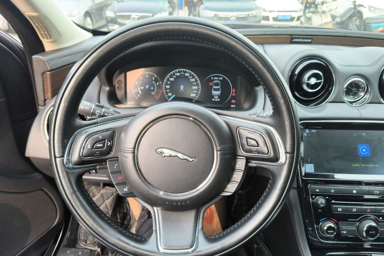 Used Jaguar XJ 2016 XJL 3.0 SC Two-Wheel-Drive Elegant Business Edition
