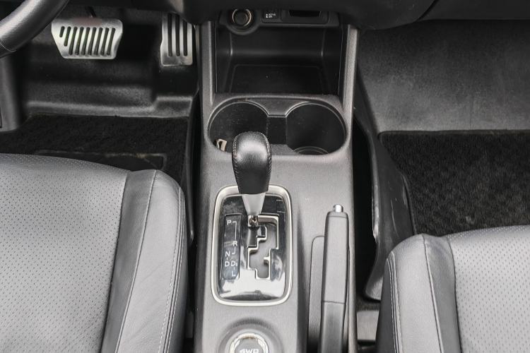 Used Mitsubishi Outlander 2014 2.4L 4x4 Deluxe Value Edition 7 Seats