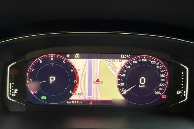 Used Volkswagen Passat 2020 330TSI Luxury Edition China VI Interior 4