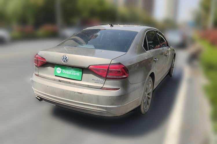 Used Volkswagen Passat 2017 280TSI DSG Luxury Edition
