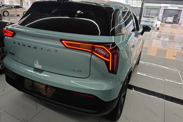 Used Geometry E Firefly 2023 320KM Cute & Handsome Tiger 5 Seats Exterior 3