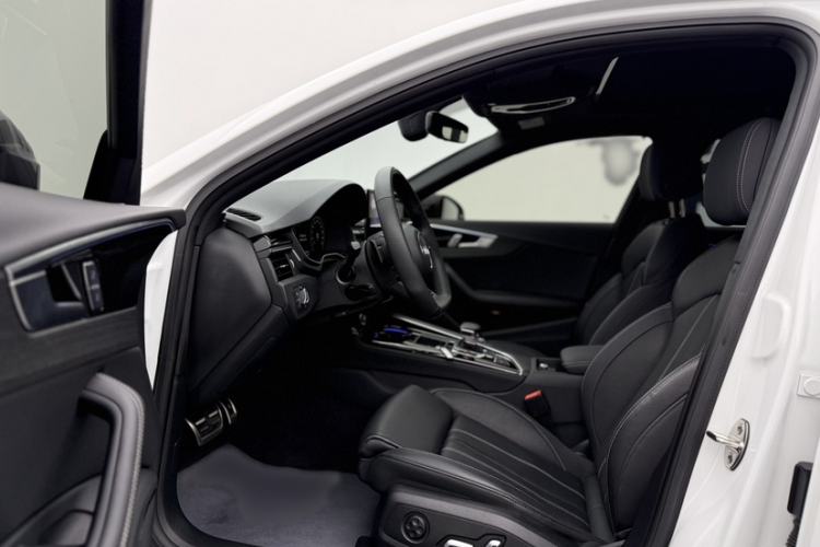 Used Audi A4L 2024 40 TFSI Luxury Dynamic Edition Interior 2