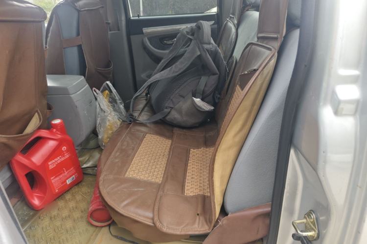 Used GAC Gonow Caiyun 100 2009 2.2T Laidong Diesel Economical Short Cargo Box Left Rear Seat