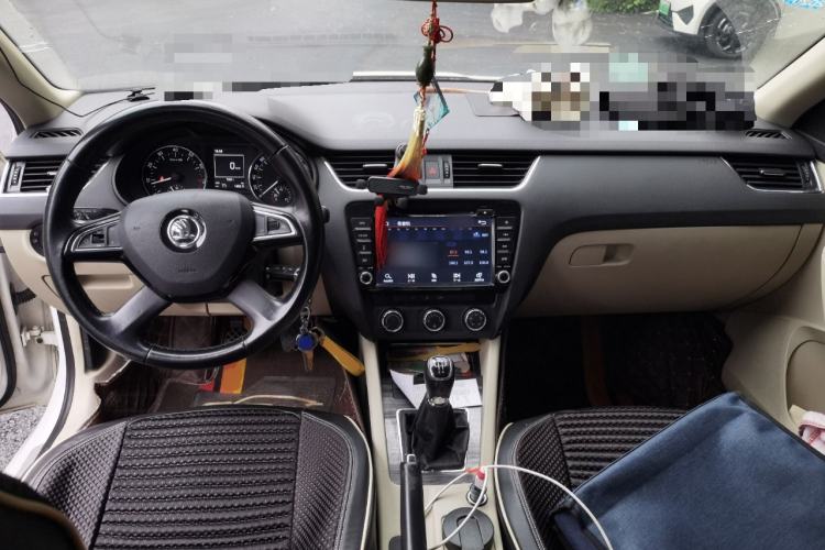 Used Skoda Octavia 2015 1.6L Manual Yijun Edition
