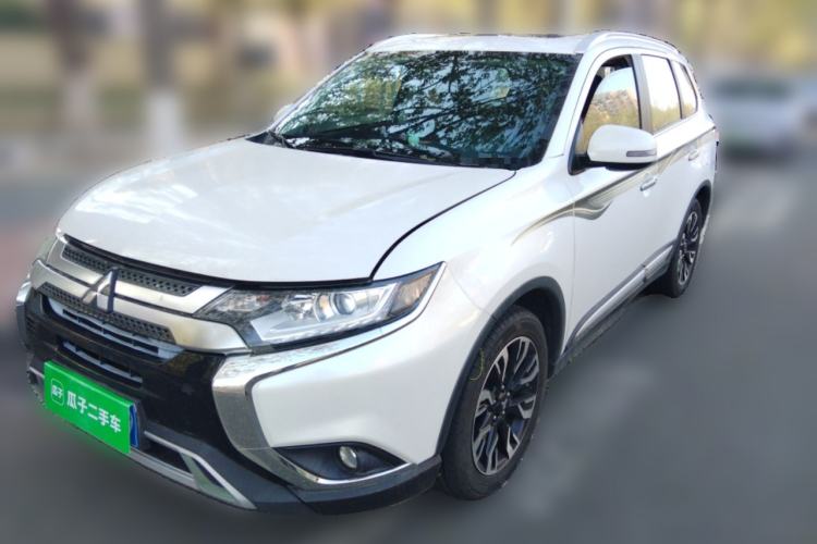 Used Mitsubishi Outlander 2019 2.0L Two-Wheel Drive Comfort Edition 5 Seats China VI Standard