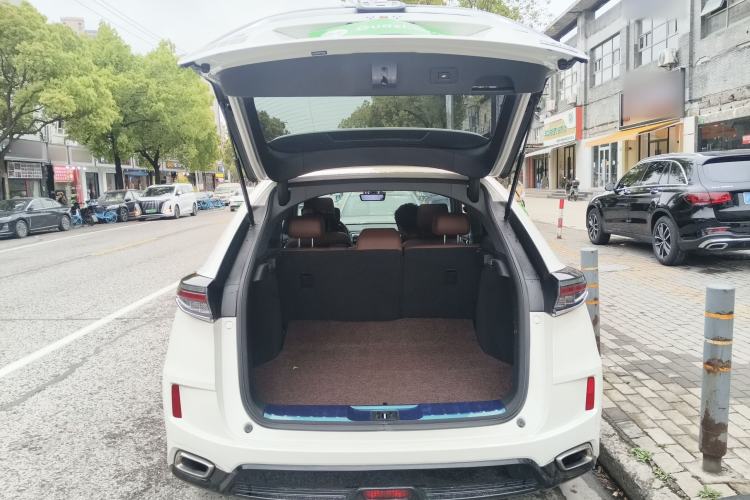 Used Honda UR-V 2020 370TURBO Two-Wheel Drive Luxury Edition Trunk