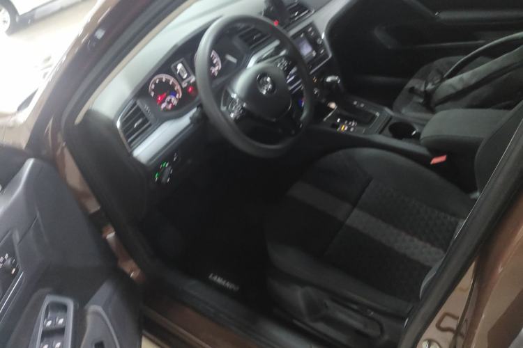 Used Volkswagen Lamando 2019 230TSI DSG Fashion Edition China V Standard