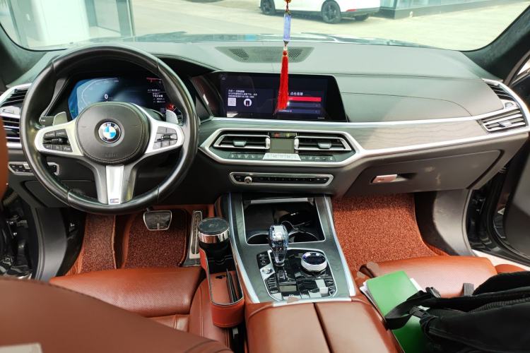 Used BMW X7 2020 xDrive40i Luxury M Sport Package
