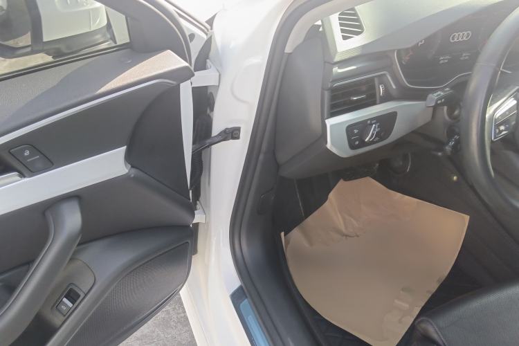 Used Audi A4L 2022 40 TFSI Fashion Dynamic Model
