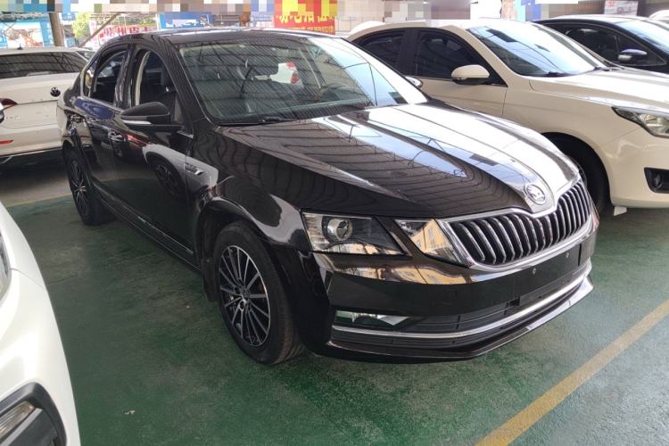 Used Skoda Octavia 2018 1.6L Automatic Luxury Edition
