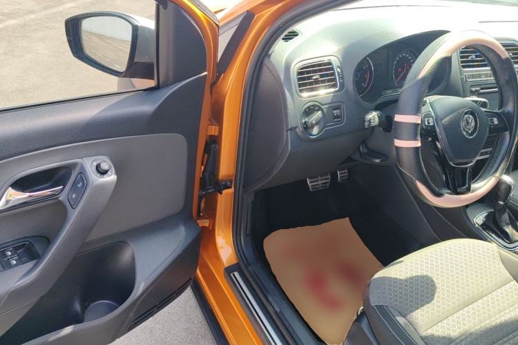 Used Volkswagen Polo 2014 1.6L Cross Polo Automatic