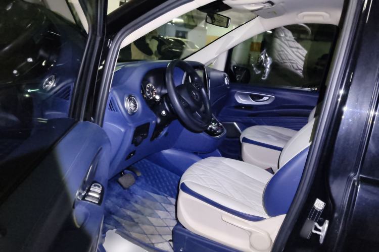 Used Mercedes-Benz Vito 2018 2.0T Elite Version 7 Seats China VI Emission Standard
