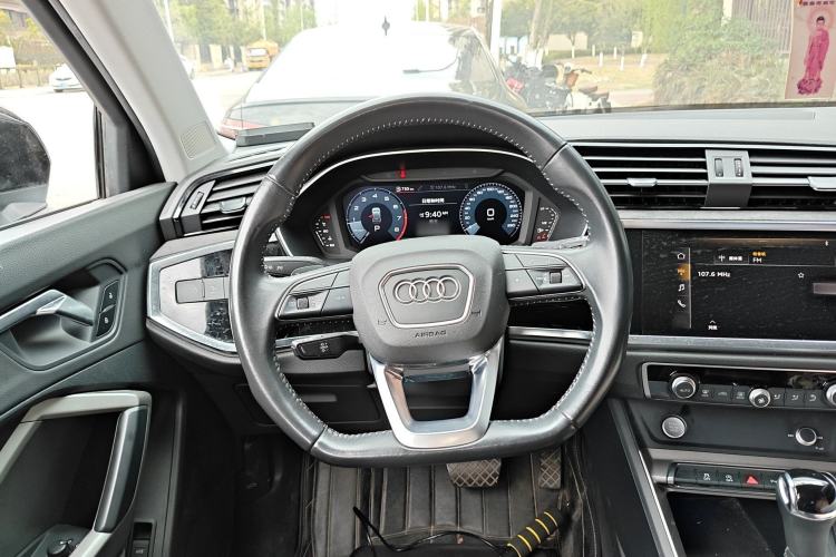 Used Audi Q3 2020 35 TFSI Fashion Dynamic Model