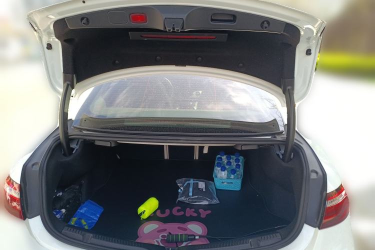 Used Mercedes-Benz E-Class 2023 E 260 4MATIC Coupe Trunk