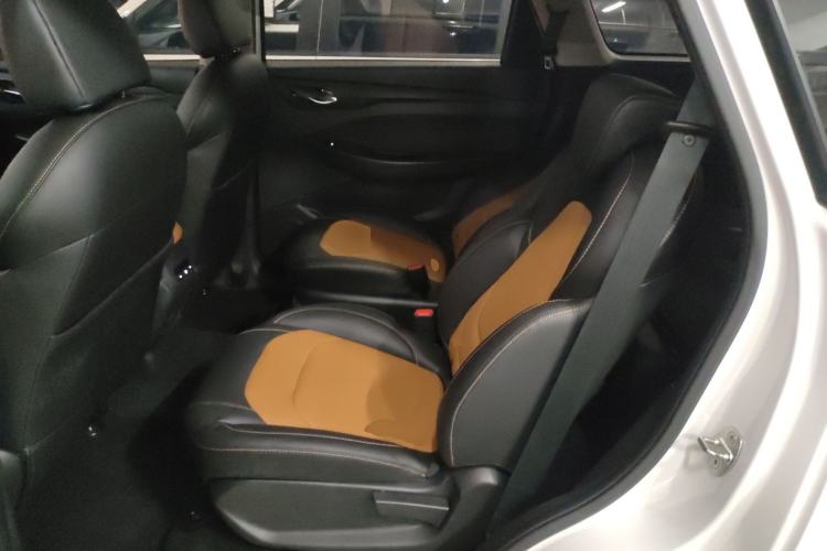 Used Wuling Hongguang S3 2019 1.5L Manual Comfort Model China VI Standard Left Rear Seat