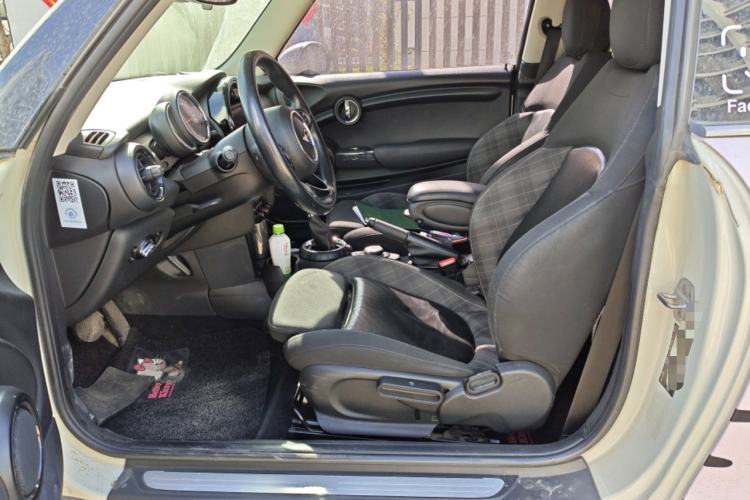 Used MINI 2016 1.5T COOPER Avant-Garde
