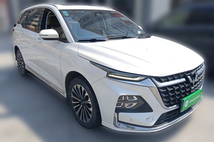 Used Wuling Victory 2023 2.0L DHT Luxury Edition Front Right 45 Deg