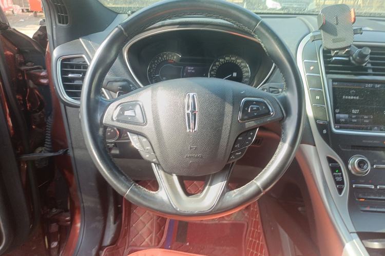 Used Lincoln MKX 2015 2.0T Two-Wheel Drive Deluxe Edition Steering Wheel