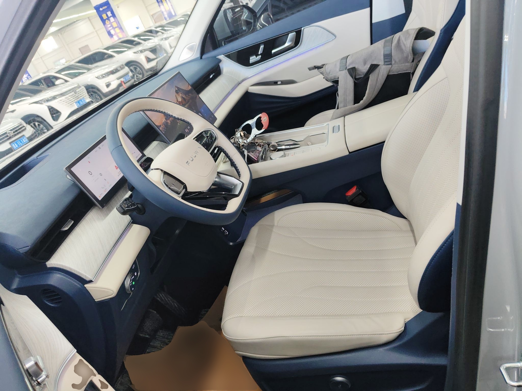 المقاعد الأمامية داخل السيارة