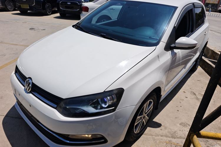 Used Volkswagen Polo 2016 1.4L Manual Fashion Model