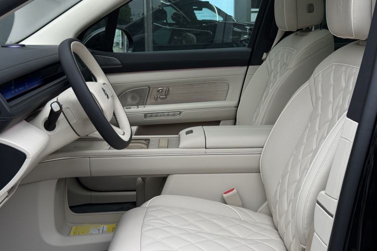 Used Nio ES8 2026 Model 6-seat Executive Luxury Edition Interior 1