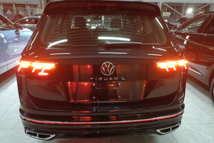 Used Volkswagen Tiguan L 2024 330TSI Automatic Two-Wheel Drive R-Line Enhanced Edition Rear