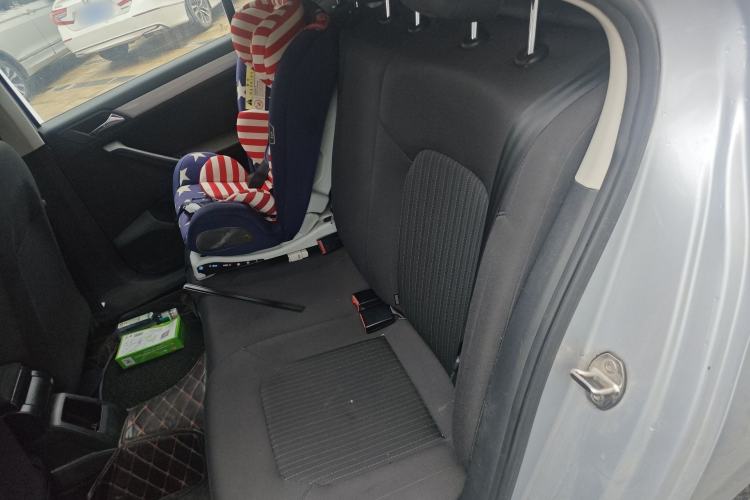 Used Volkswagen Jetta 2015 1.6L Manual Comfort Model
