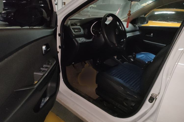 Used Kia K2 2015 Sedan 1.4L MT GLS
