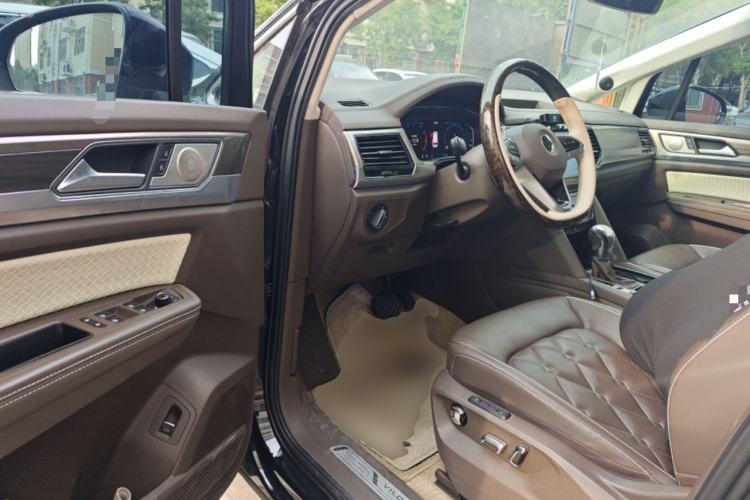 Used Volkswagen Viloran 2020 330TSI Luxury Edition Driver Seat