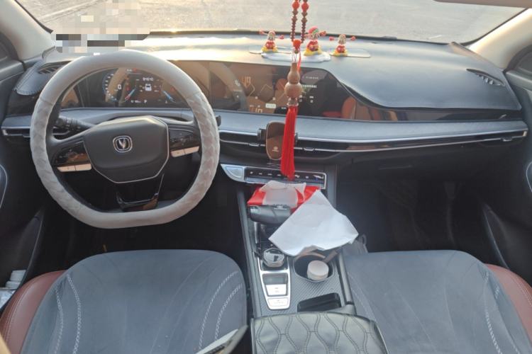 Used CHANGAN Eado 2022 PLUS Blue Whale NE 1.4T GDI DCT Prestige Edition Center Console