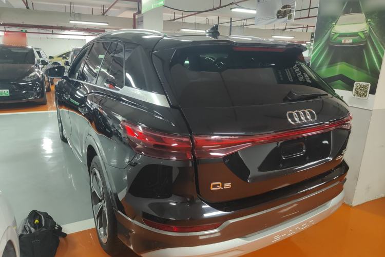 Used Audi Q5 e-tron 2022 40 e-tron Starry Edition Luxury Package Rear Left 45 Deg