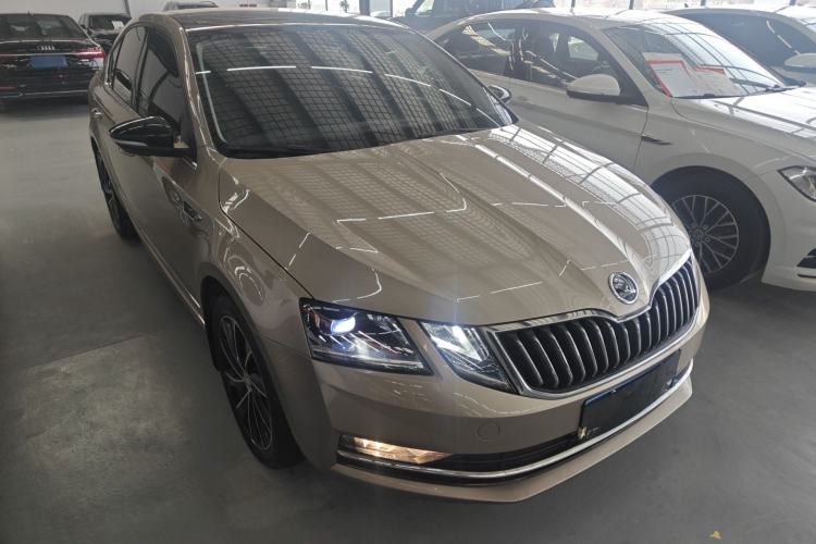 Used Skoda Octavia 2019 TSI280 DSG SmartDrive Luxury Edition China VI Front Right 45 Deg