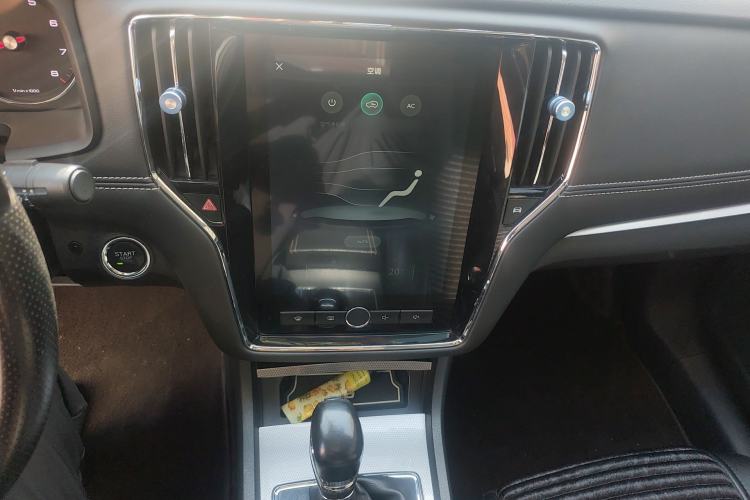 Used Roewe i6 2017 20T Automatic Internet Smart Edition Audio And AC Panel