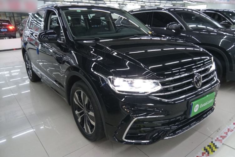Used Volkswagen Tiguan L 2025 Model Outstanding Version 330TSI Automatic Two-Wheel Drive R-Line Longyao Edition
