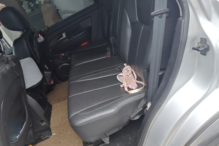 Used SsangYong Rexton W 2014 2.0T Four-Wheel Drive Luxury Navigation Version with 5 Seats